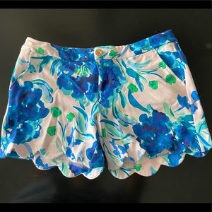 Lilly Pulitzer Sweet Pea Scallop Short Size 8 GUC